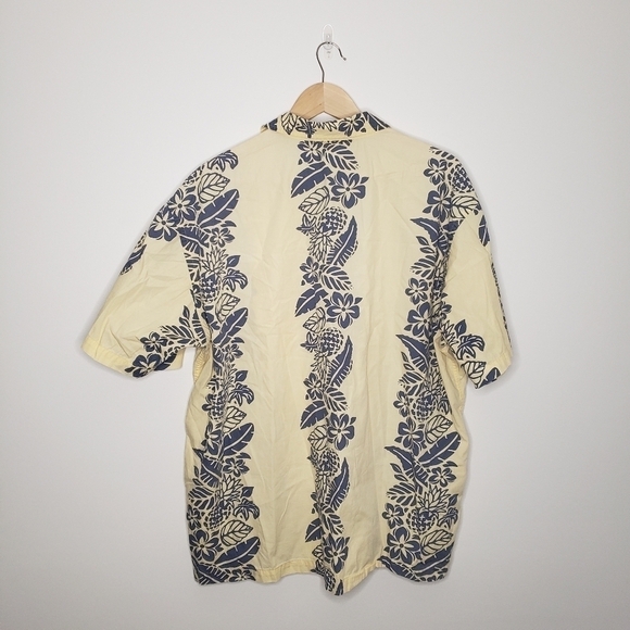 Old Navy Pineapple Hawaiian ButtonUp Collar Shirt - Picture 2 of 11